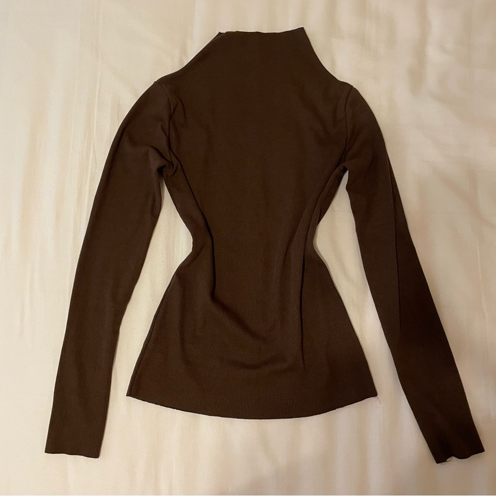 brown fitted mock neck sweater